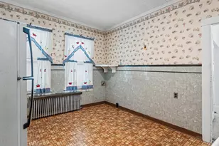 133 Crawford St, Lowell, MA 01854 - Photo 15