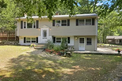636 Highland St, Holliston, MA 01746 - Photo 1