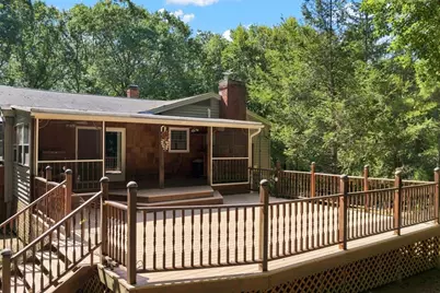 636 Highland St, Holliston, MA 01746 - Photo 3