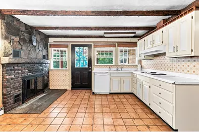 636 Highland St, Holliston, MA 01746 - Photo 23