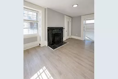 1049 Pleasant St #2, New Bedford, MA 02740 - Photo 9