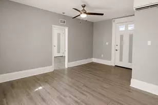 1049 Pleasant St, New Bedford, MA 02740 - Photo 11