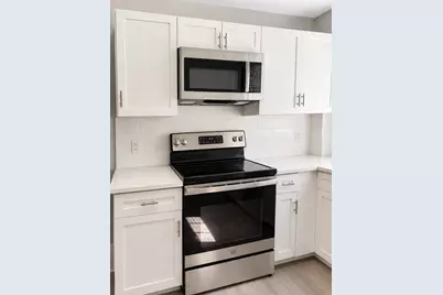 1049 Pleasant St #2, New Bedford, MA 02740 - Photo 13