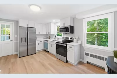 28 Mulberry Ln, Ashland, MA 01721 - Photo 9