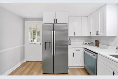 28 Mulberry Ln, Ashland, MA 01721 - Photo 5
