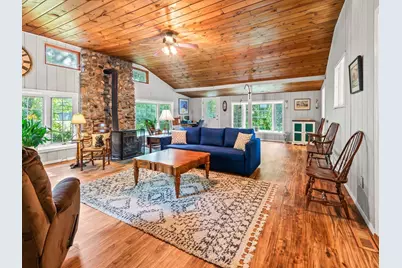 360 Wood St, Hopkinton, MA 01748 - Photo 3