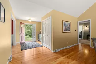 75 Hillcrest Cir, Westfield, MA 01085 - Photo 5