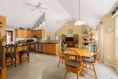 75 Hillcrest Circle, Westfield, MA 01085 - Photo 9