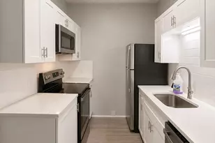 1049 Pleasant St, New Bedford, MA 02740 - Photo 5