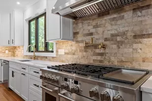 865 Johnson St, North Andover, MA 01845 - Photo 5