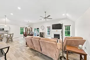 59 Waterford Cir, Dighton, MA 02715 - Photo 3