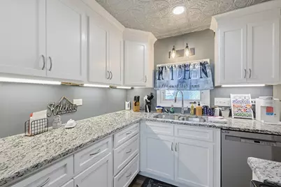 19 First Ave, Westfield, MA 01085 - Photo 17