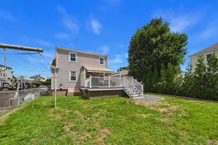 261 Ames St, Fall River, MA 02721 - Photo 31