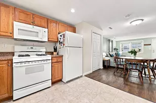68 Hilltop Rd, Dracut, MA 01826 - Photo 15