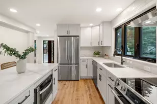 179 Woodcliff Rd, Newton, MA 02461 - Photo 9