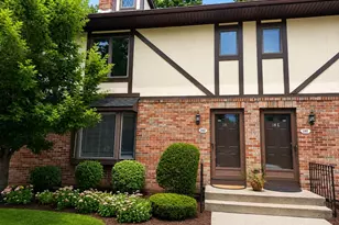 18 Mansion Woods Dr, Agawam, MA 01001 - Photo 1