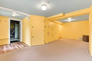 6 Smith St, Amherst, MA 01002 - Photo 25