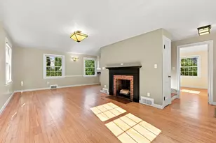 6 Smith St, Amherst, MA 01002 - Photo 7