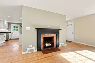 6 Smith St, Amherst, MA 01002 - Photo 9