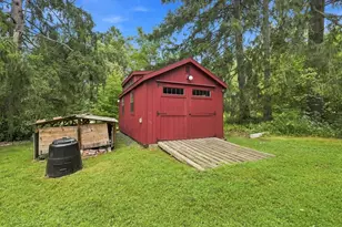 6 Smith St, Amherst, MA 01002 - Photo 35
