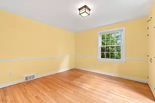 6 Smith St, Amherst, MA 01002 - Photo 15