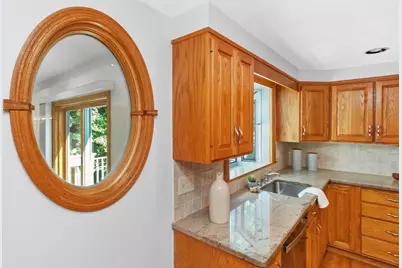 20 Village Cir, Lexington, MA 02420 - Photo 11