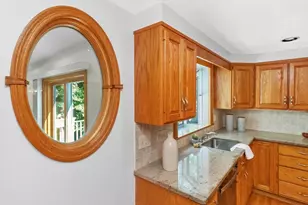 20 Village Cir, Lexington, MA 02420 - Photo 11