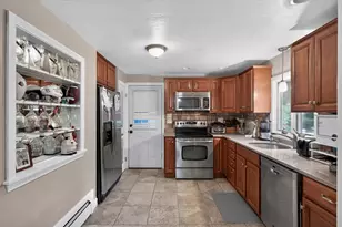 38 Dighton Ave, Taunton, MA 02780 - Photo 5
