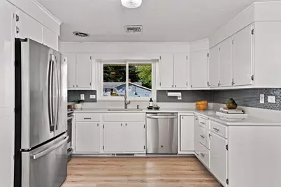 4 Nadine Road, Framingham, MA 01701 - Photo 7