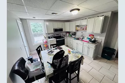 17 Winthrop St, Worcester, MA 01604 - Photo 23
