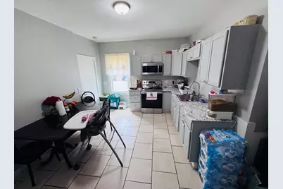 17 Winthrop St, Worcester, MA 01604 - Photo 7