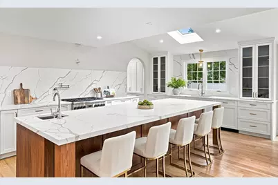 7 Viking Rd, Winchester, MA 01890 - Photo 9