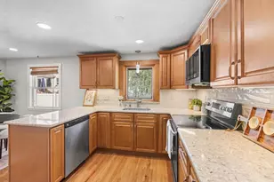 7 Puritan Rd, Danvers, MA 01923 - Photo 11