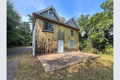 25 Kendrick St, South Hadley, MA 01075 - Photo 1