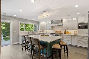 360 Winter St, North Andover, MA 01845 - Photo 3