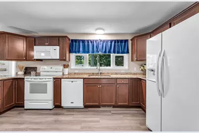 114 Fenway Dr, Springfield, MA 01119 - Photo 13