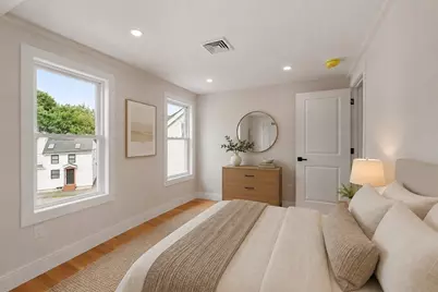 11 Hovey St, Woburn, MA 01801 - Photo 11