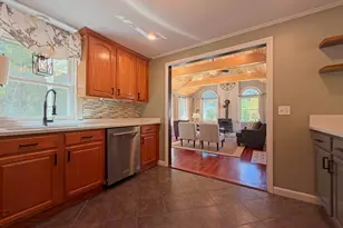 476 Pelham Rd, Dracut, MA 01826 - Photo 3