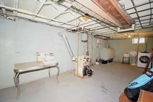 23 Acushnet Ave, Worcester, MA 01606 - Photo 29
