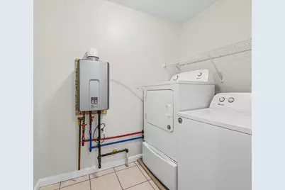 55 4th St #57, Lowell, MA 01850 - Photo 29