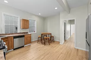 55 4th St, Lowell, MA 01850 - Photo 9
