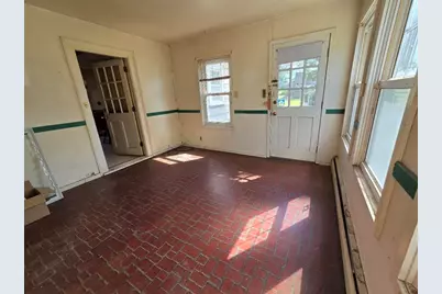 211 Lowell Street, Methuen, MA 01844 - Photo 5