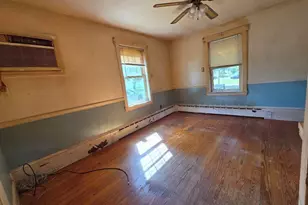 211 Lowell St, Methuen, MA 01844 - Photo 11