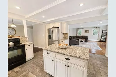 178 Rockland St, Dartmouth, MA 02748 - Photo 5