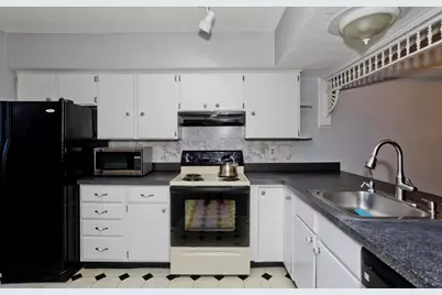 409 Nassau Dr #409, Springfield, MA 01129 - Photo 15
