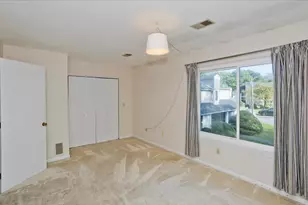 409 Nassau Dr, Springfield, MA 01129 - Photo 37
