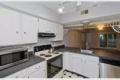409 Nassau Dr #409, Springfield, MA 01129 - Photo 11
