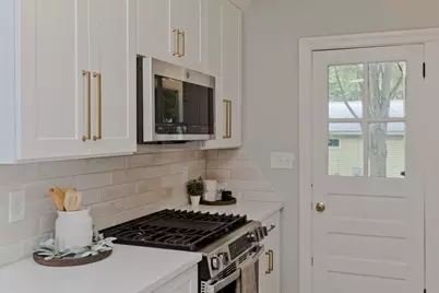 45 Bellevue Ave, Longmeadow, MA 01106 - Photo 9