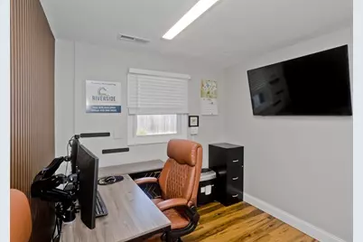 660 Springfield St, Agawam, MA 01030 - Photo 11