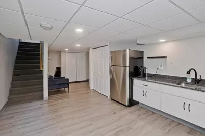 660 Springfield St, Agawam, MA 01030 - Photo 7